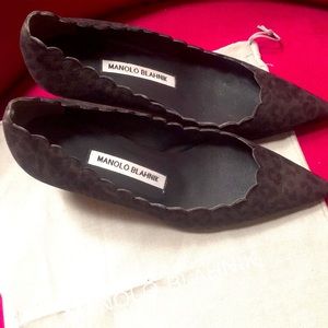 Leopard suede Manolo Blahnik kitten heels